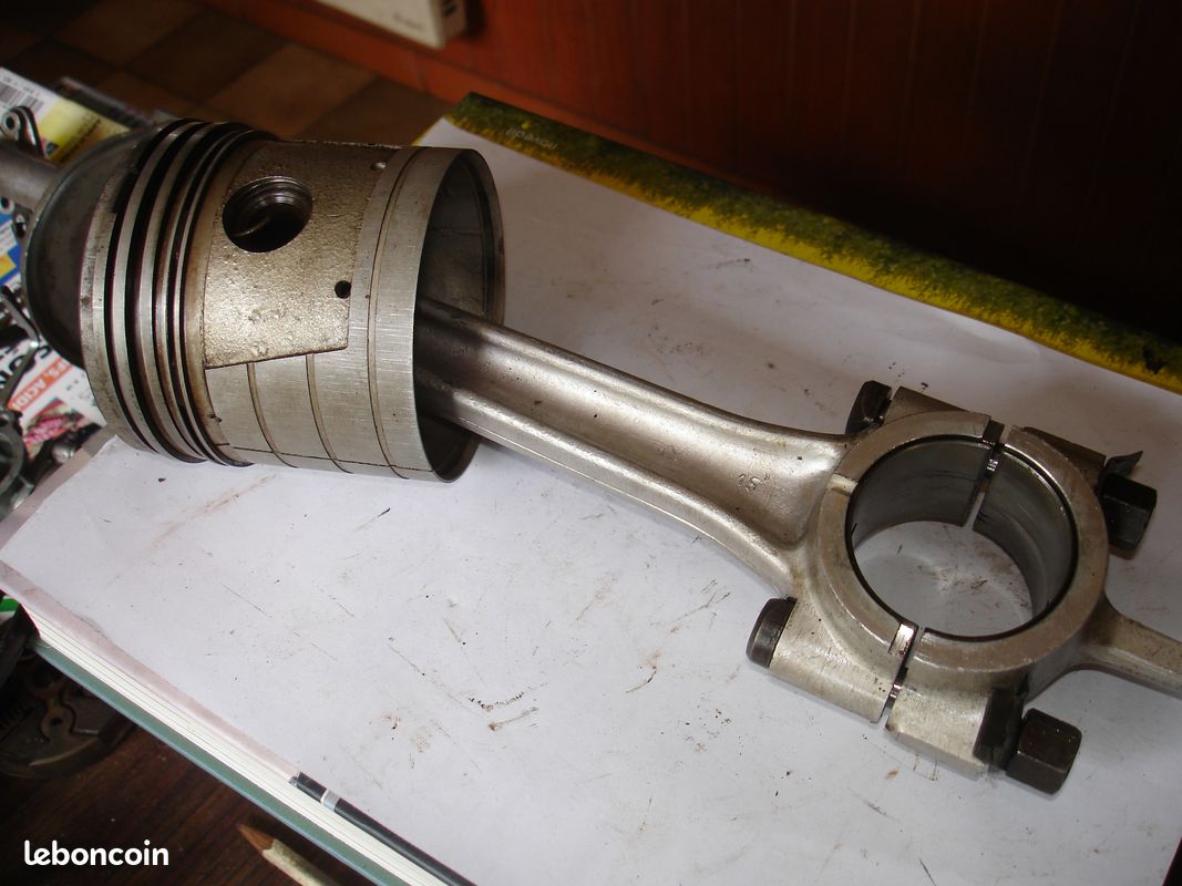 Bielle et piston pour moteur BERNARD W112 (image 1)