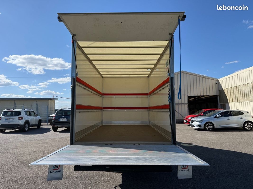 Ford TRANSIT L4 2.0 ECOBLUE 130CH TREND CAISSE HAYON (image 16)