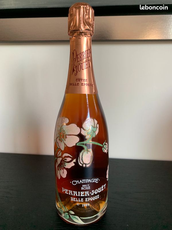 Champagne Perrier Jouët Belle Epoque Rosé millésime 1989 avec son coffret et  verres