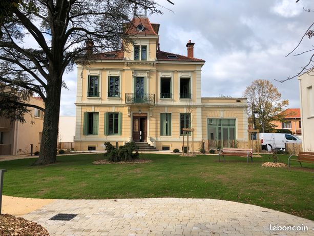 Titre annonce : T3 centre Bron, 1.000 CC avec jardin, terrasse et box