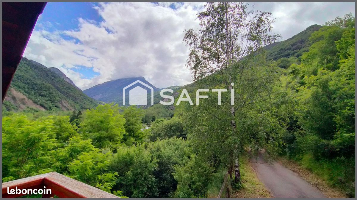 Maison 9 pièces 206 m² · à Saint-Jean-de-Maurienne · 206 m² · 389 000 €