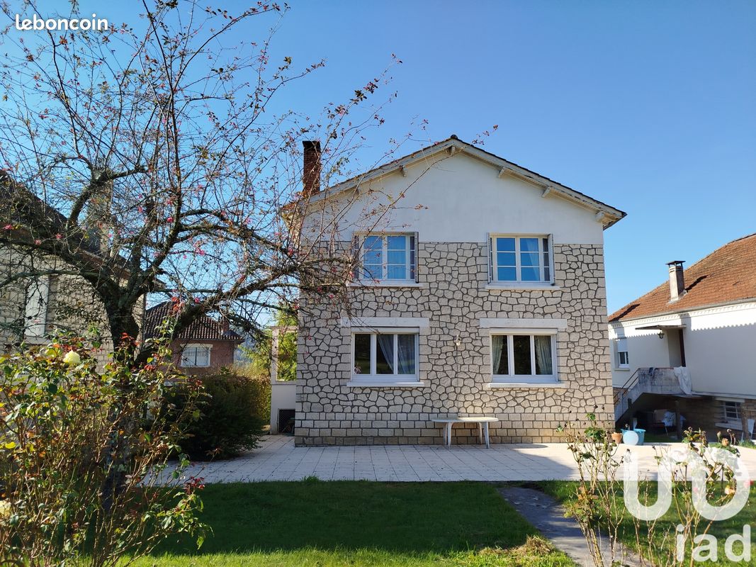 Maison 6 pièces 166 m² · à Souillac · 166 m² · 147 000 €