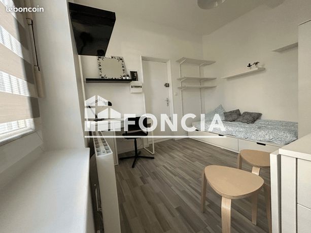 Studio 1 pièce 14 m²