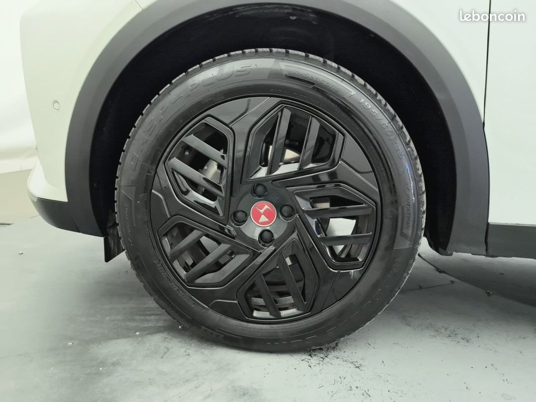 DS DS 3 E-Tense Performance Line+ (image 9)