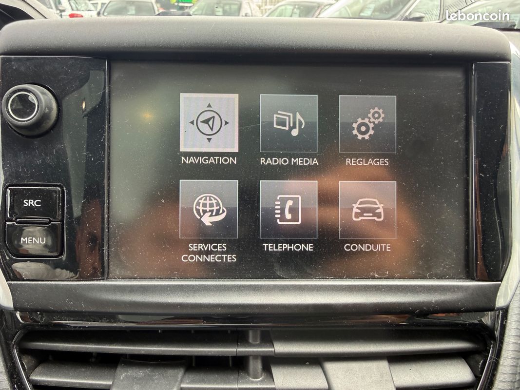 Peugeot 208 generation-i 1.6 bluehdi 100ch feline - catrplay - gps - toit panoramique - rard de recul - clim (image 21)