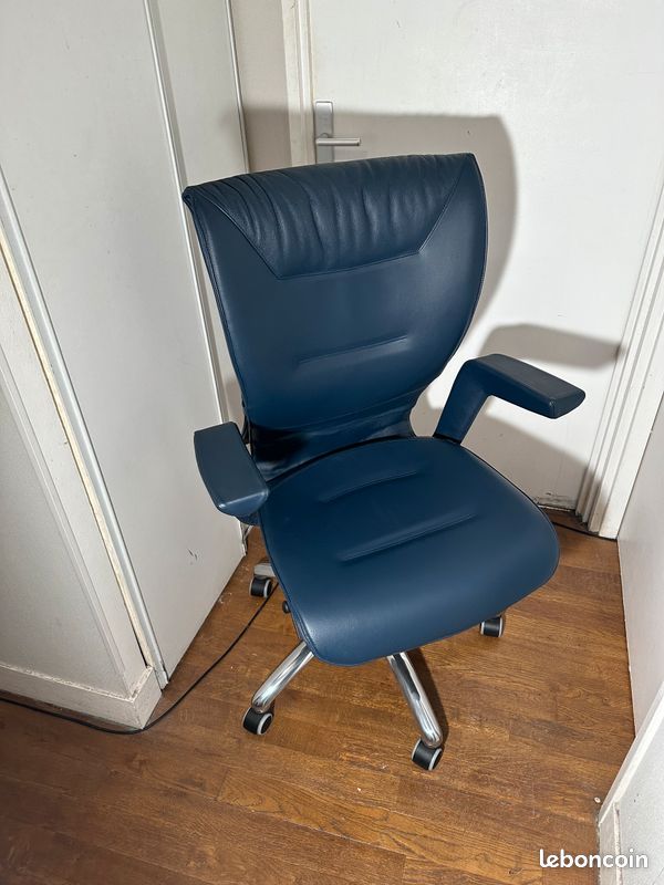 Fauteuil Poltrona Frau Brief executive CUIR comme neuf Designer: Emilio Ambasz (1997) (image 3)