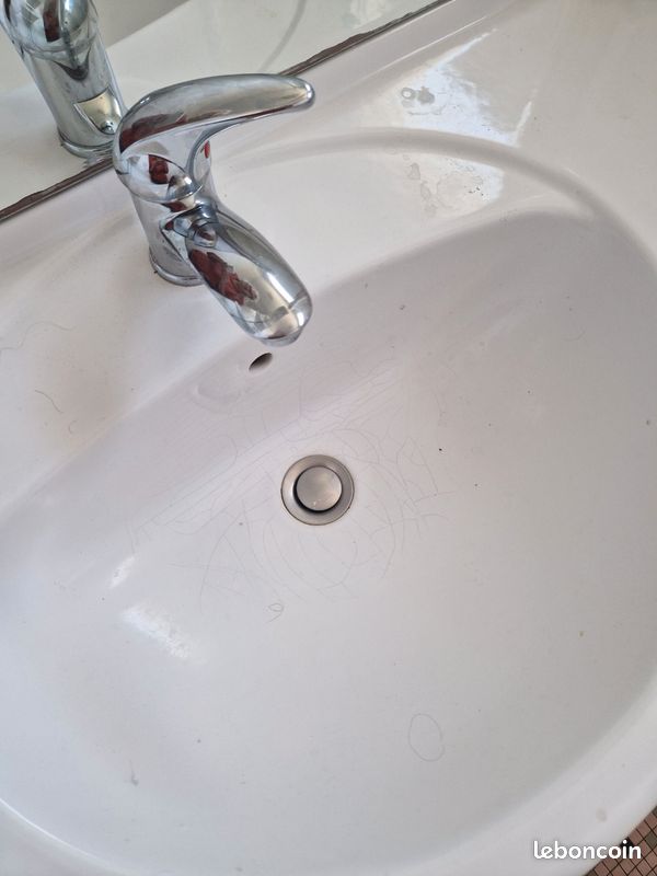 Meuble vasque et miroir (image 3)