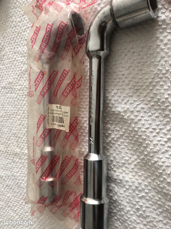 2 Clés à pipe facom 24 et 22 neuf (image 1)
