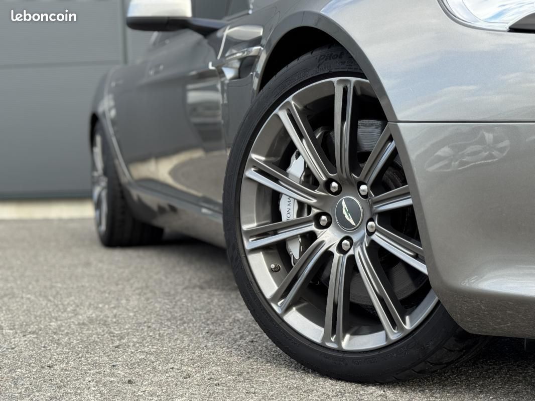 Aston Martin Rapide 6.0 V12 477 CH TOUCHTRONIC / SUIVI ASTON SUPERBE ÉTAT (image 13)