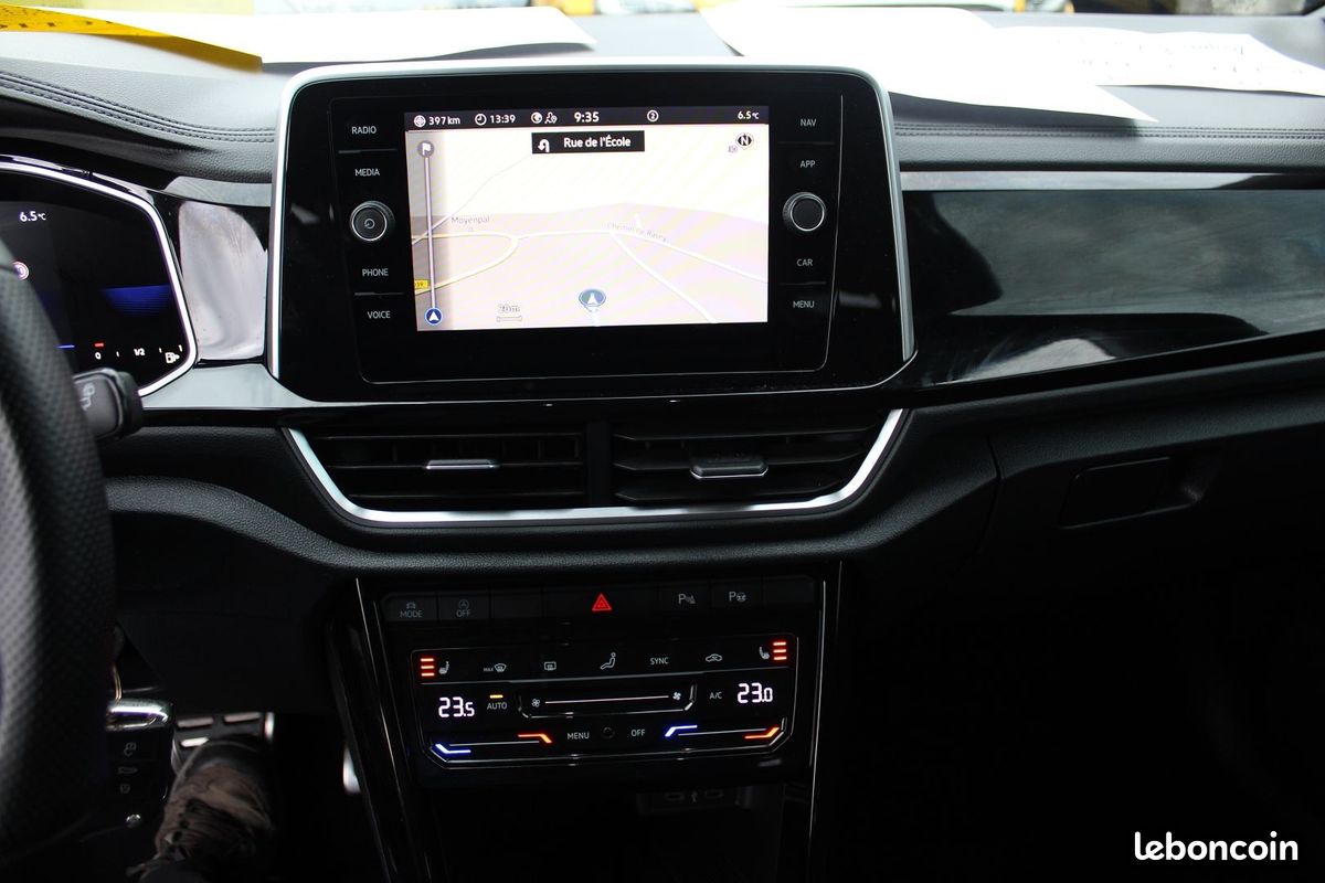 Volkswagen T-ROC II 2L TDI 150 CV R-LINE GPS 3D CAMÉRA FULL LED ATTELAGE I-COKPIT USB BOITE AUTO DSG (image 13)