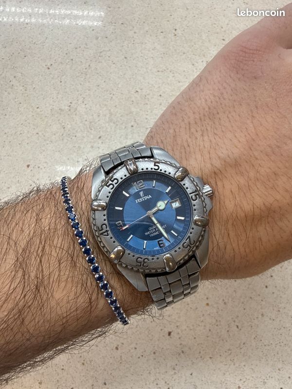 Montre Festina analogique cadran bleu, date, bracelet métal (image 3)