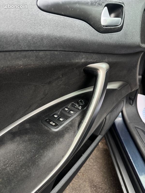 CITROEN C5 BREAK 1.6l HDI 110CH CONFORT (image 11)