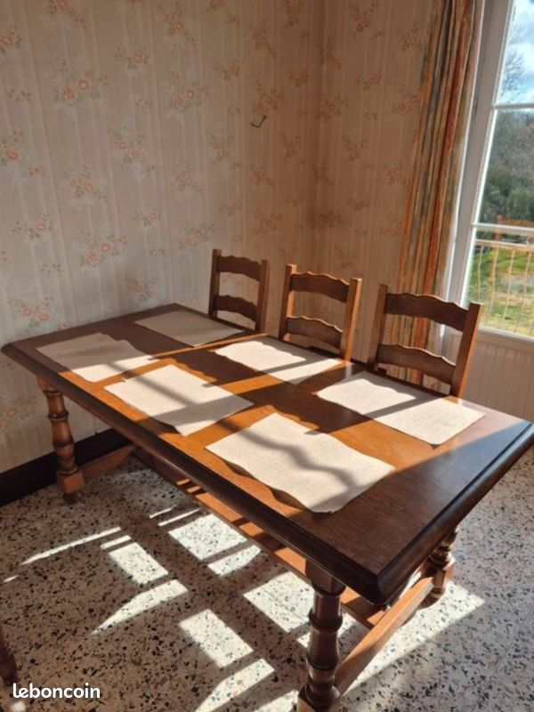 Table et chaises (image 1)