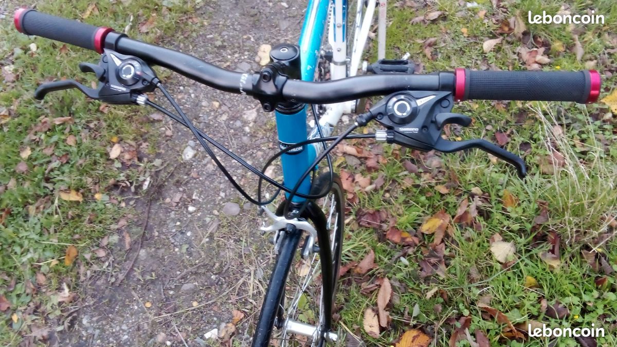 Vélo de loisirs Decathlon Sport 7.2 en aluminium, idéal pour les balades sur route. - Type de vélo : Vélo de loisirs - (image 13)