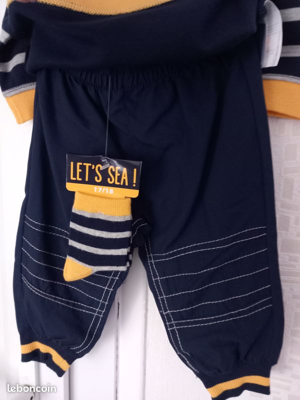 Ensemble bébé taille 6 mois neuf (image 2)