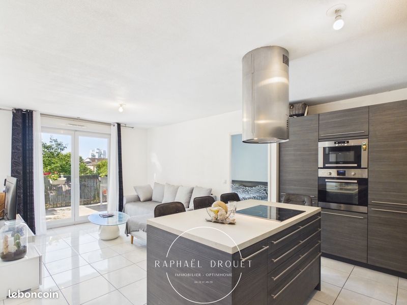 Appartement 4 pièces 74 m² · à Vaulx-en-Velin · 74 m² · 225 000 €