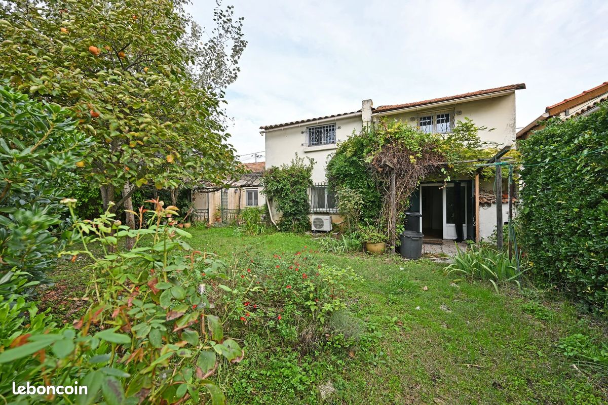 Maison 5 pièces 104 m² · à Arles · 104 m² · 250 000 €