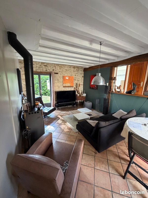 Maison à louer avec piscine hors sol (image 4)