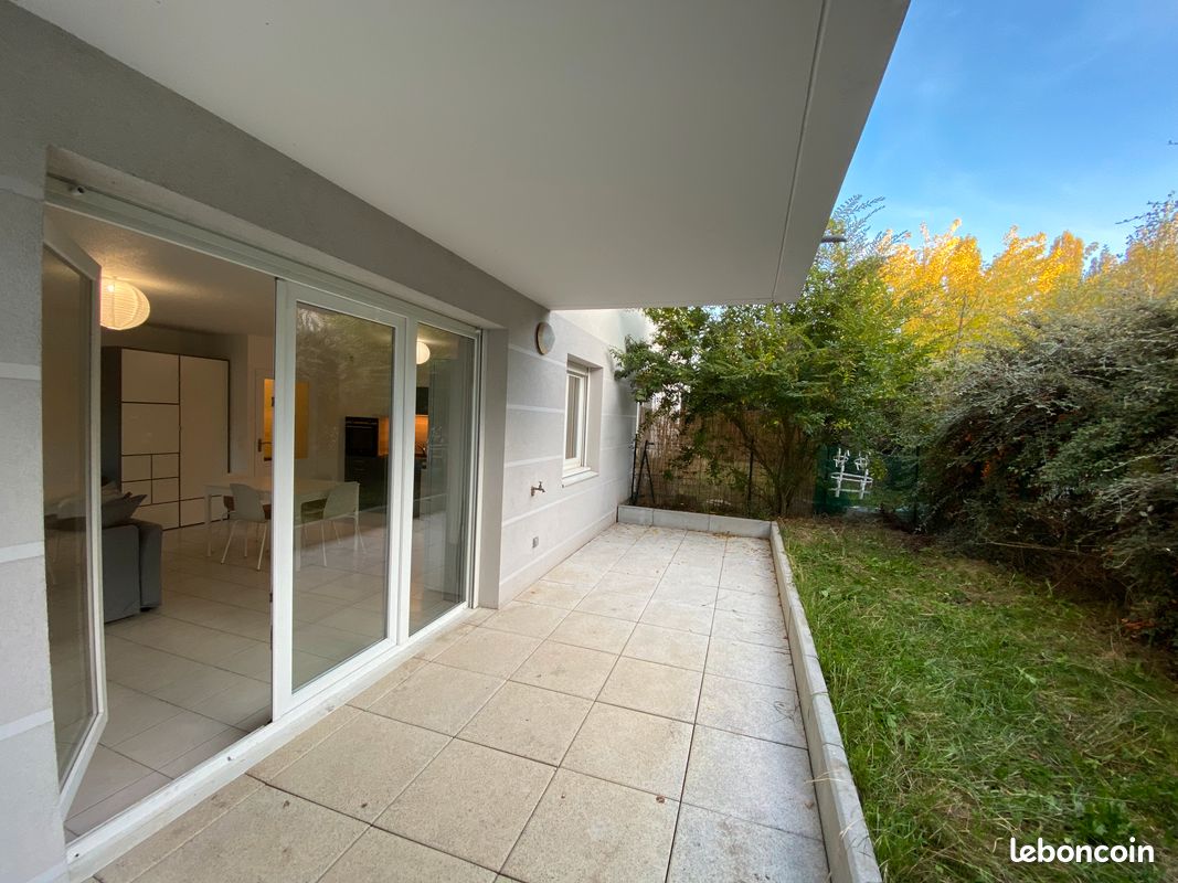 Appartement 1 pièce 45 m² · à Ferney-Voltaire · 45 m² · 1 350 €/mois