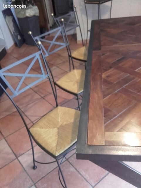 Table style industriel (image 4)