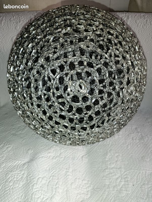 Splendide grand et très originale globe abat-jour pour un luminaire - lampe, lustre, suspension. En plastique en fil de carbone et plexiglas superbement « tressé » ajouré à la main (image 4)