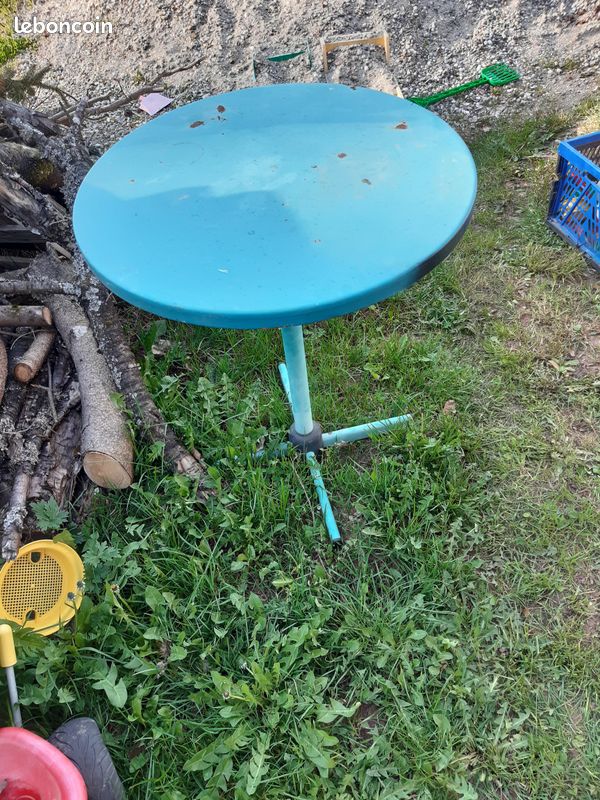 Petite table ronde (image 1)