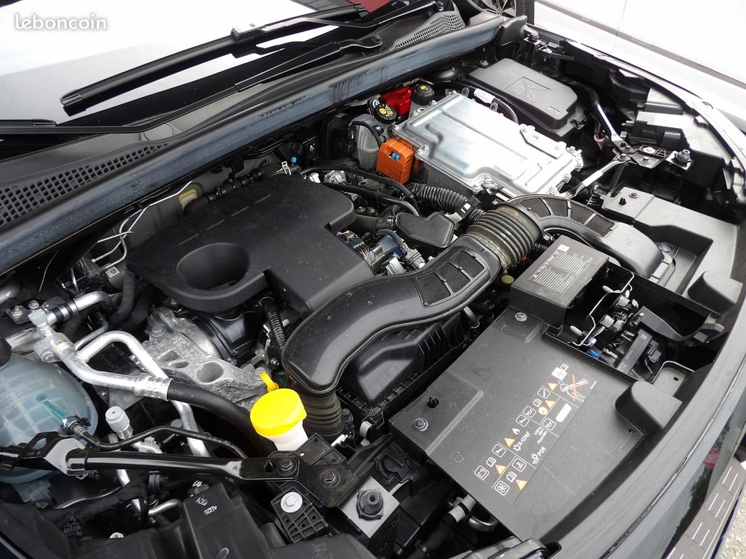 Renault CAPTUR II 1.6 E-TECH FULL HYBRID 145CH EVOLUTION (image 13)