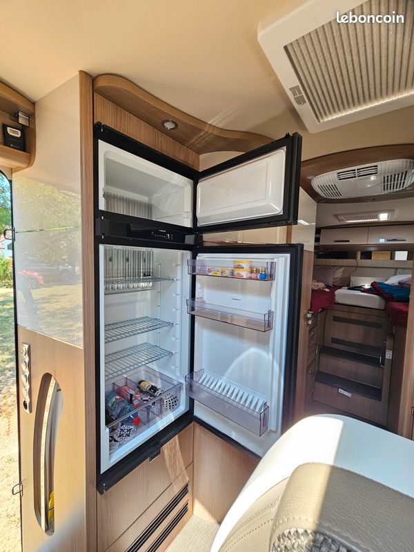 CAMPING CAR Mercedes Carthago Lits Jumeaux (image 8)