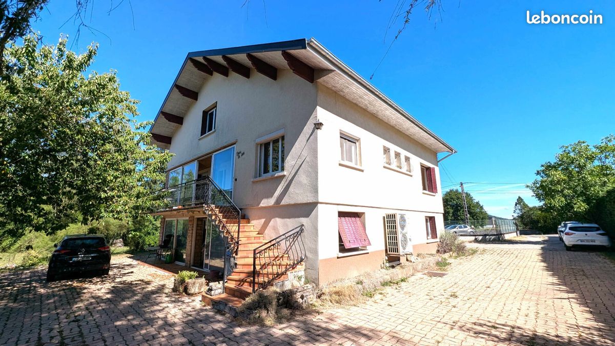 Maison 13 pièces 280 m² · à Val Suran · 280 m² · 239 000 €