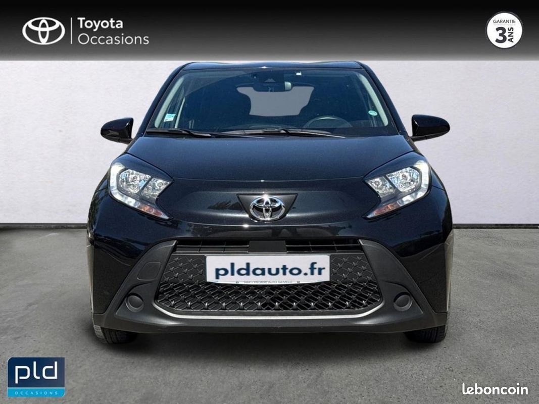 Toyota Aygo X 1.0 VVT-i 72ch Dynamic S-CVT MY23 (image 2)