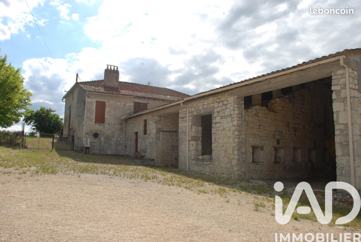 Maison 6 pièces 117 m² · à Saint-Astier · 117 m² · 179 000 €