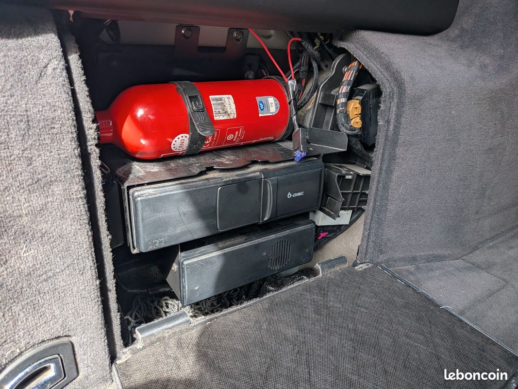 Audi rs6 avant 4.2 450 ch quattro bva pneu plaquettes et disques neufs distrib ok rien a prevoir garantie (image 15)