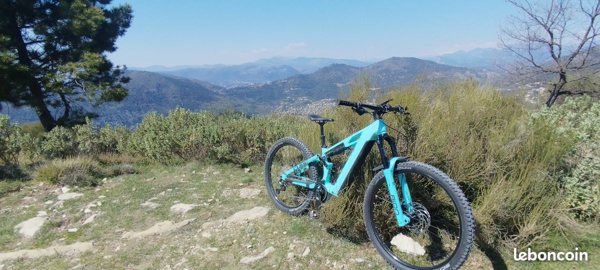 VTT hybrid Cube Stéréo Hybrid one 77 Hpc 800 S (image 1)