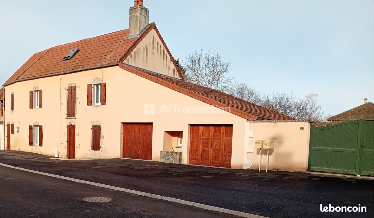 Appartement 7 pièces 151 m² · à Précy-sous-Thil · 151 m² · 198 000 €