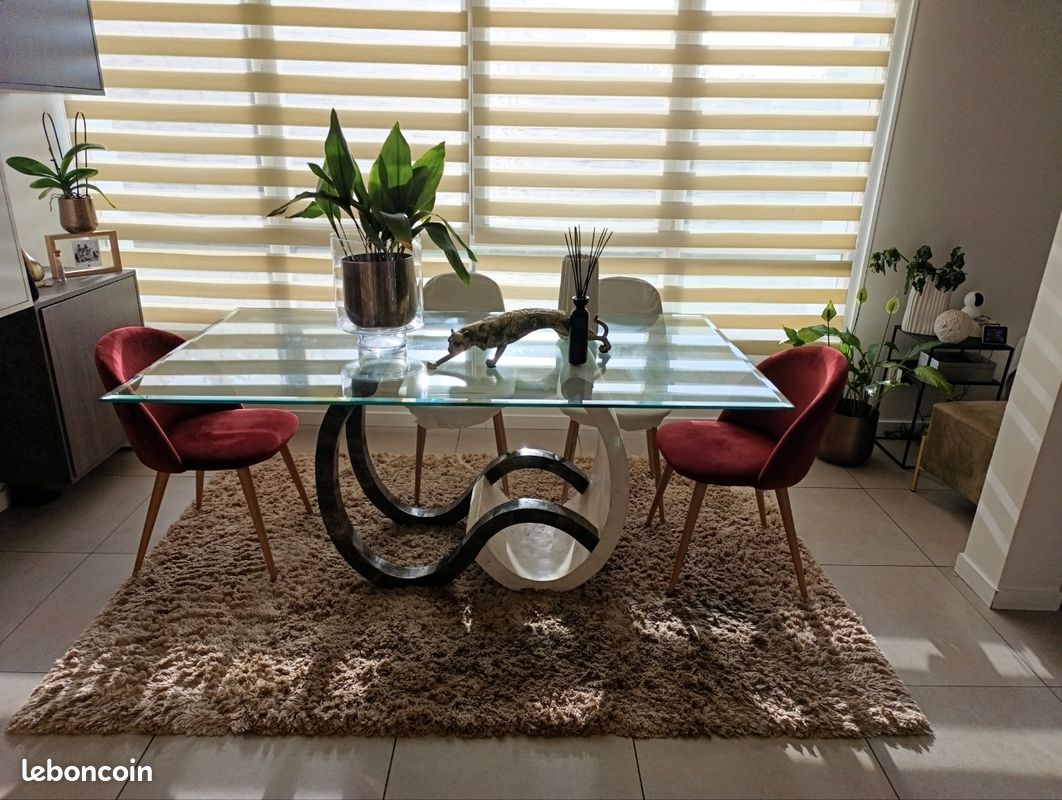 Table en verre (image 1)