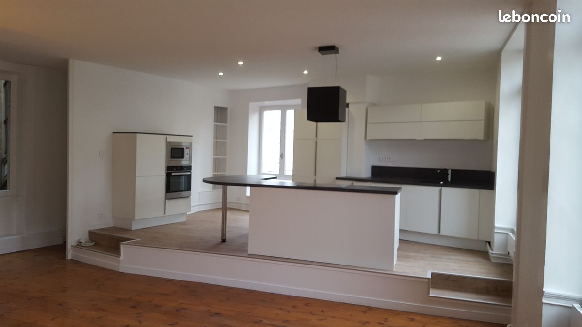 Appartement 3 pièces 96 m² · à Saint-Étienne · 96 m² · 780 €/mois