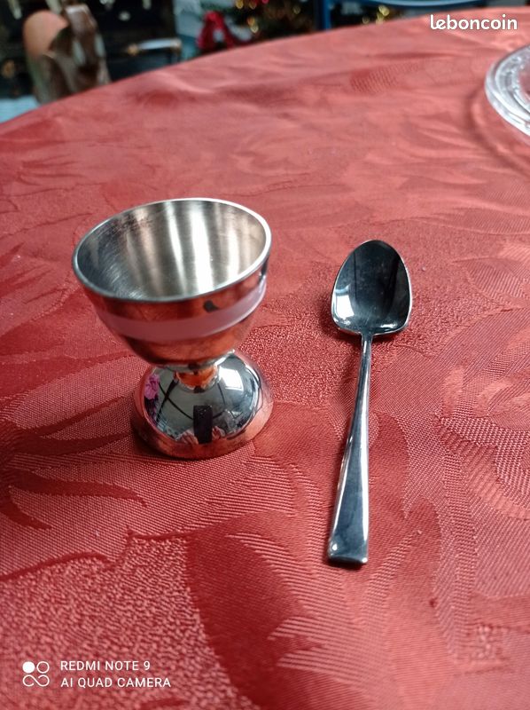 Coquetier et cuillère (image 2)