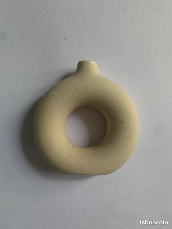 Vase (image 3)