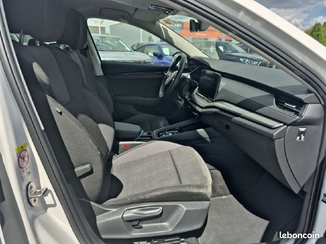 SKODA Octavia Combi 2.0 TDI 150 ch DSG7 Business (image 22)