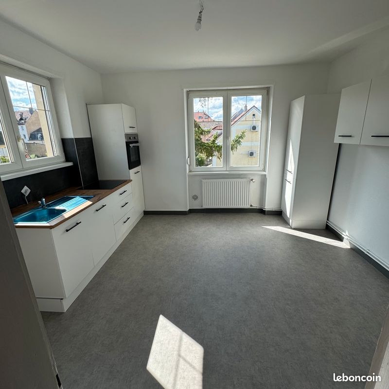 Loue très beau F3 lumineux et spacieux