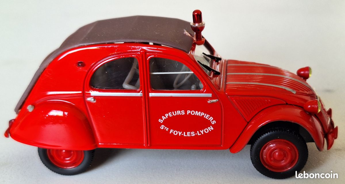 Miniature 2CV NOREV Sapeur Pompier Ste Foy lès Lyon (image 3)