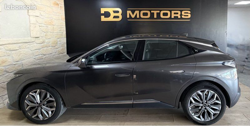 Garantie 12 mois DS 4 Turbo 130 ch EAT8 Trocadéro / CarPlay - Android / Éclairage d’ambiance multicolore / Caméra / Keyless / Attelage / Affichage Tête Haute / Moteur Garantie 10 ans (image 9)
