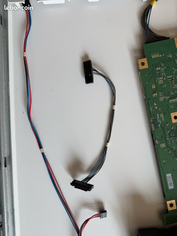 Pied De TV LG OLED65G6V – Avec Connectique Et Carte Mère – Occasion