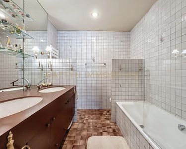 Appartement 650 000 € - 153 m²