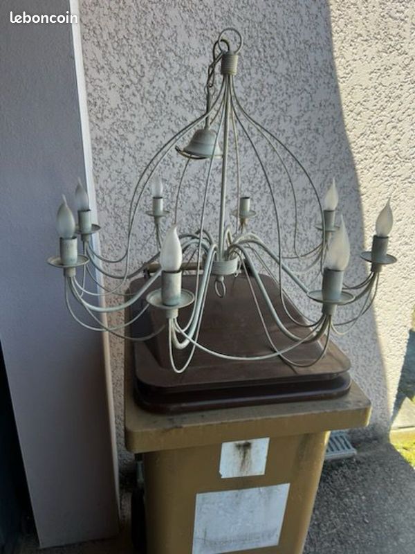 Lustre (image 1)