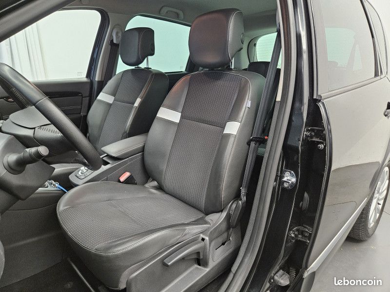 Renault SCENIC III Scénic III 1.6 dci 130 ch / GPS / Radar / Écran / Régulateur / (image 19)