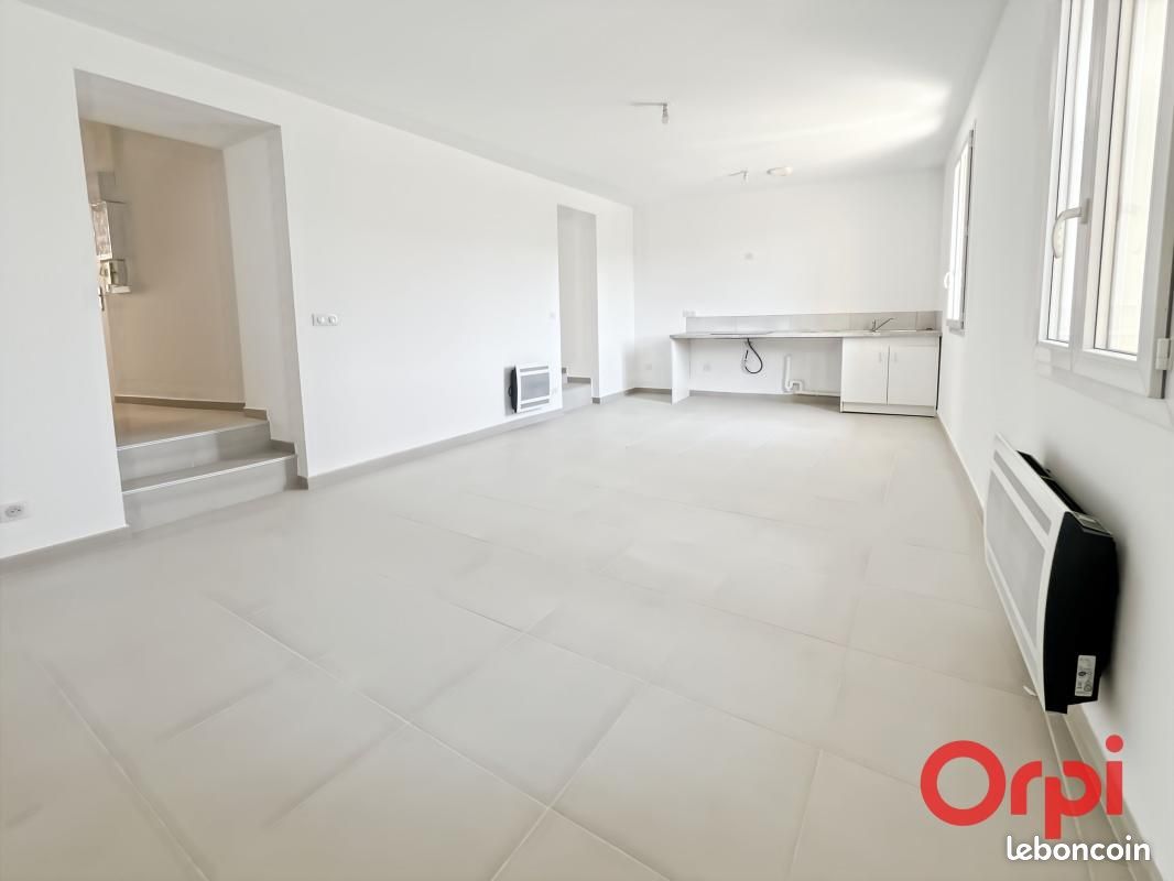 Appartement 3 pièces 65 m² · à Les Pennes-Mirabeau · 65 m² · 1 100 €