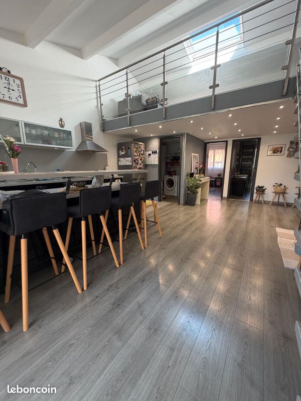 Appartement 3 pièces 75 m² · à La Trinité · 75 m² · 250 000 €