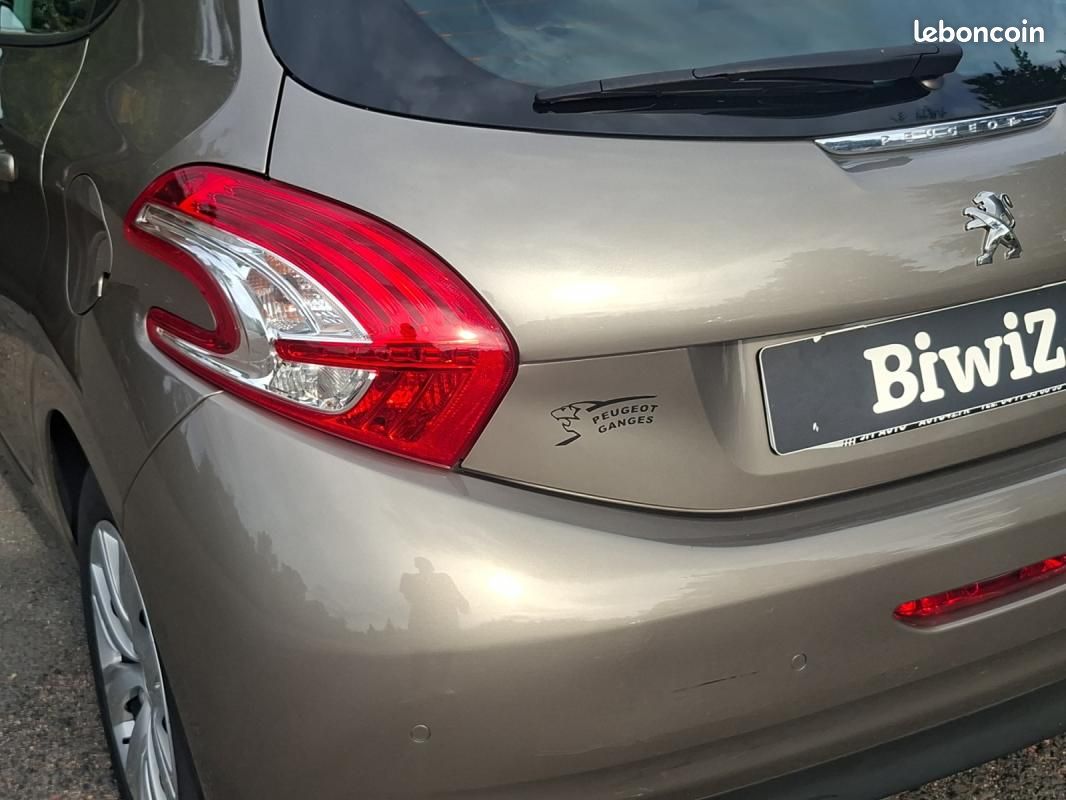 Peugeot 208 1.2 Vti 80 ch Urban Soul /Distri ok/Suivi complet entretiens/2eme main (image 36)