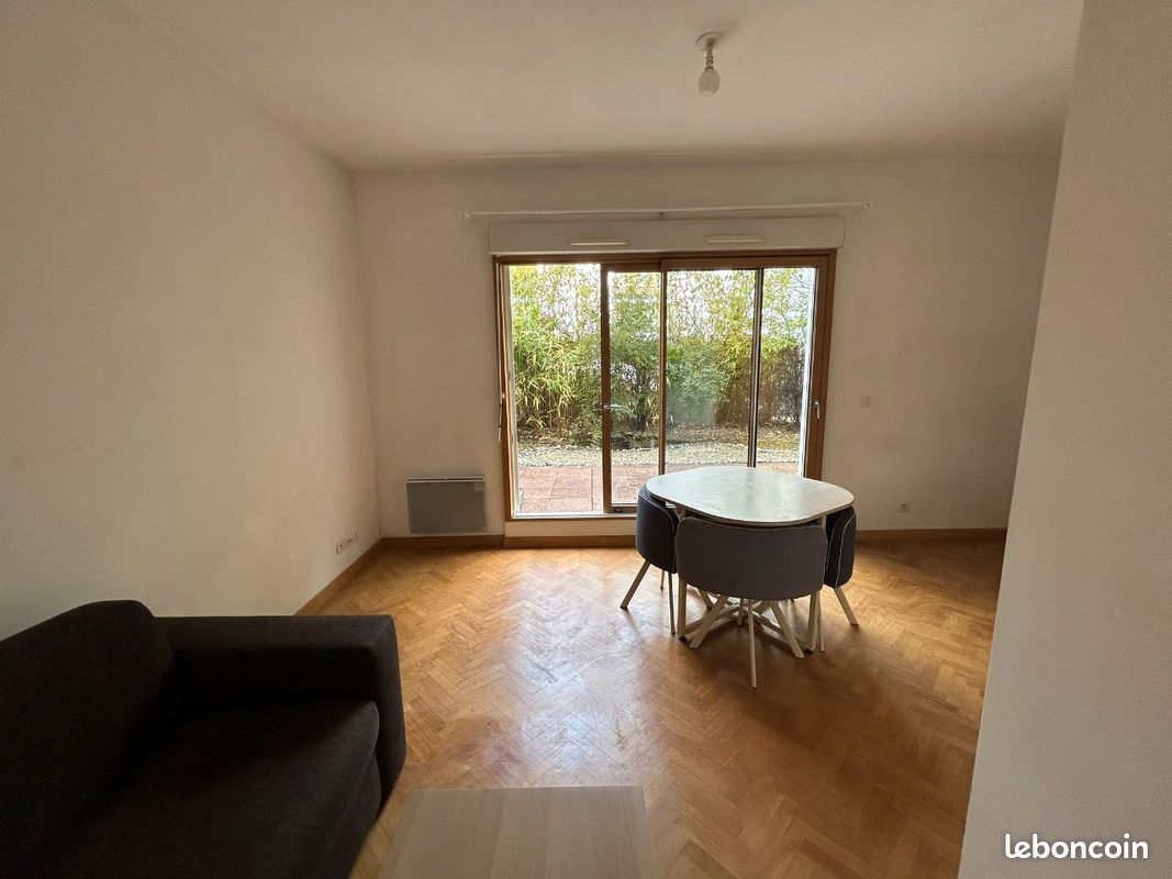 Appartement a louer saint-cyr-l'ecole - 1 pièce(s) - 28 m2 - Surfyn